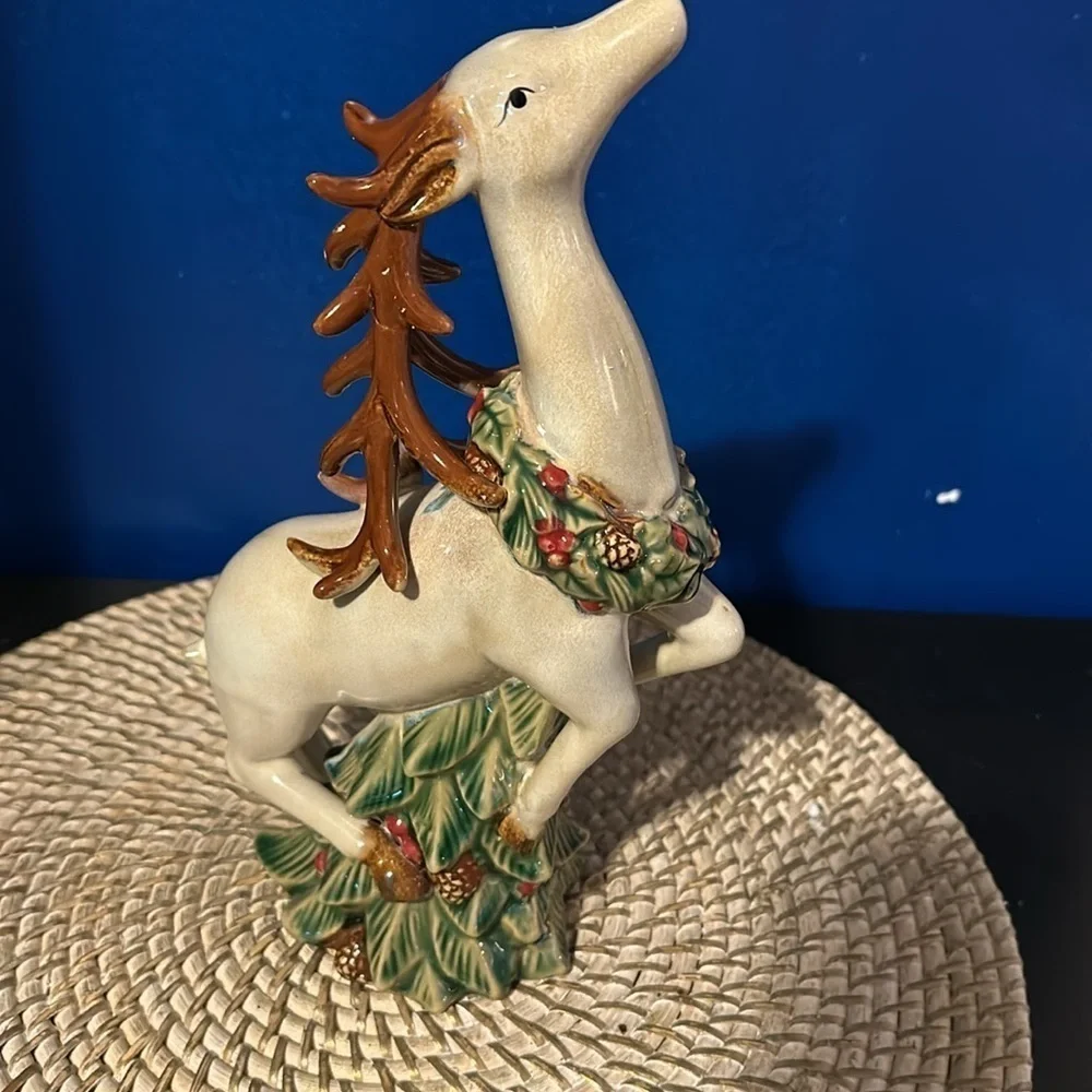 New Cracker Barrel Christmas Decorative Ceramic Reindeer Holiday Garden Figure